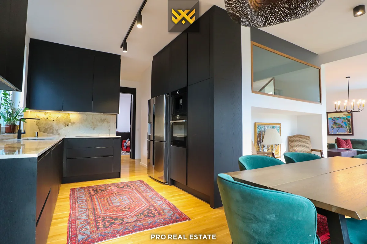 Shtëpi 270m² për #SHITJE në Lagjen Qershia