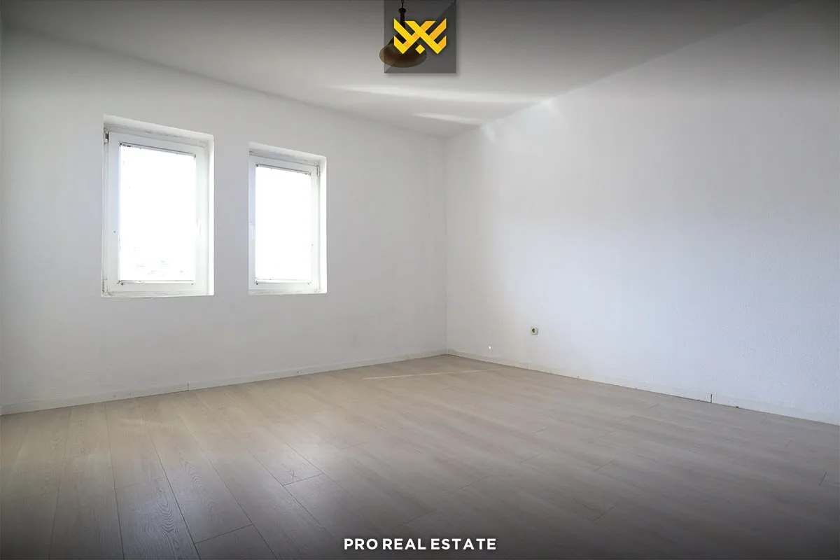 Shtëpi 891m² për #SHITJE në Lagjen Vreshta.