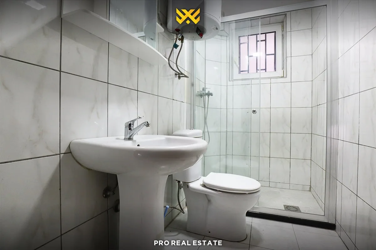 Shtëpi 891m² për #SHITJE në Lagjen Vreshta.