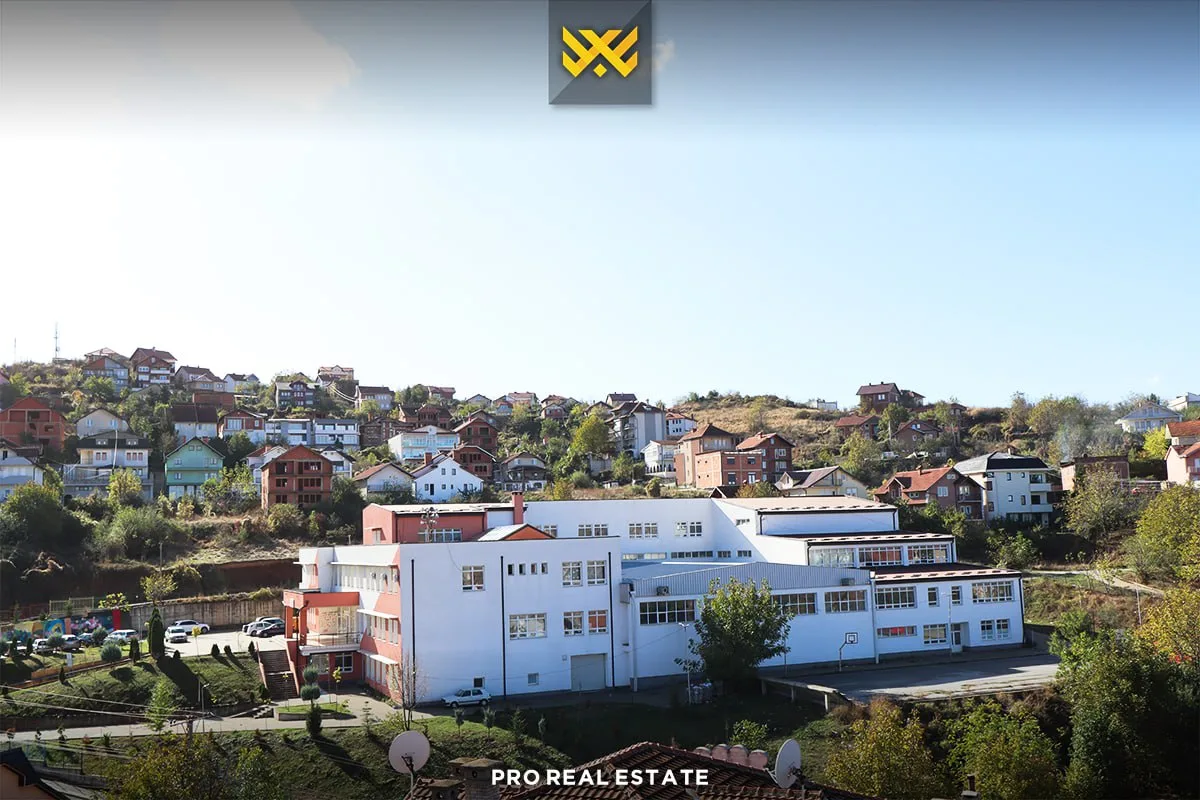 Shtëpi 891m² për #SHITJE në Lagjen Vreshta.