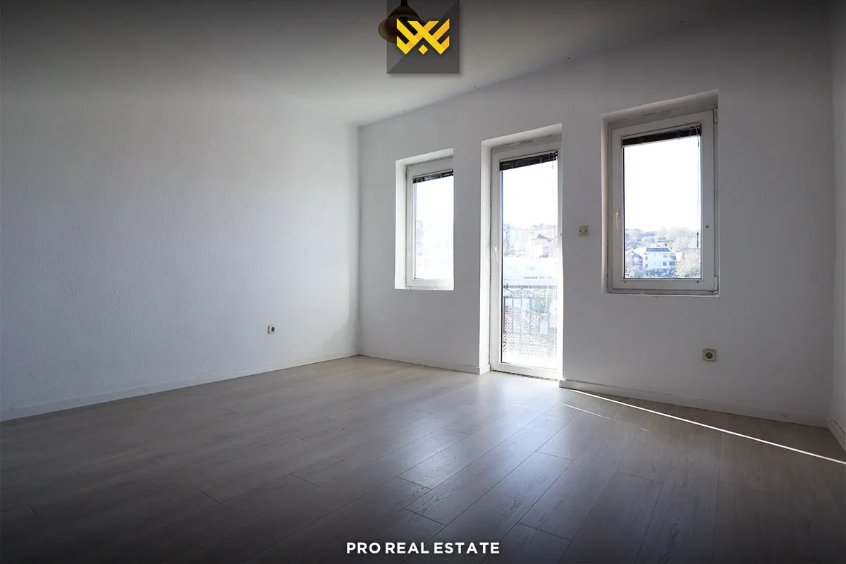 Shtëpi 891m² për #SHITJE në Lagjen Vreshta.