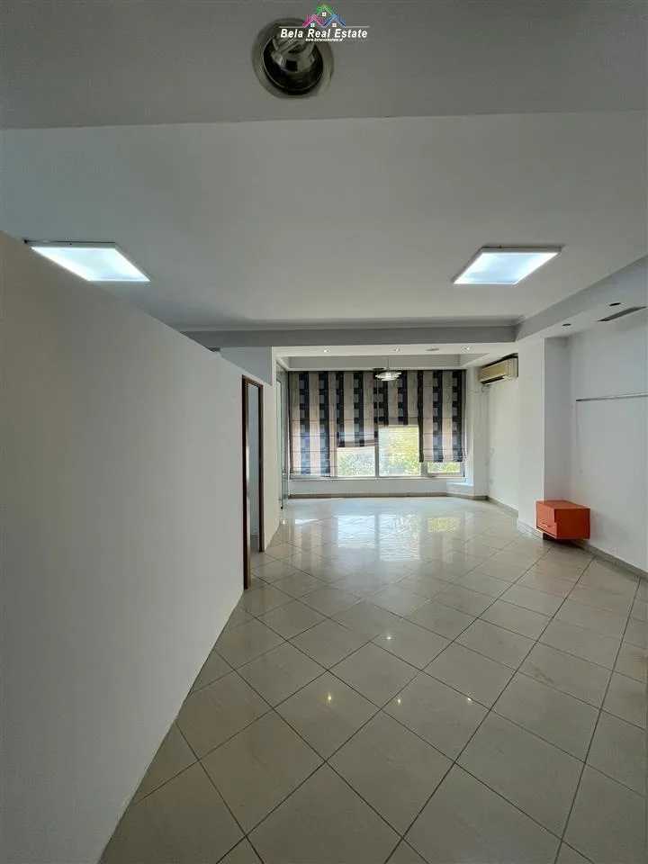 Zyre Me Qera Ne Rrugen E Kavajes (ID BZ2387) Tirane