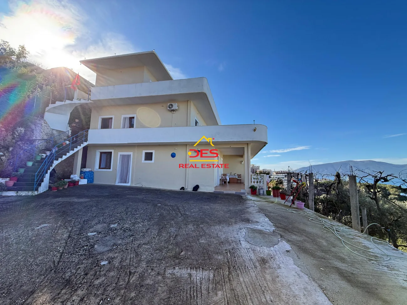 Jepet hotel me qira në ujë të ftohtë ,vlorë