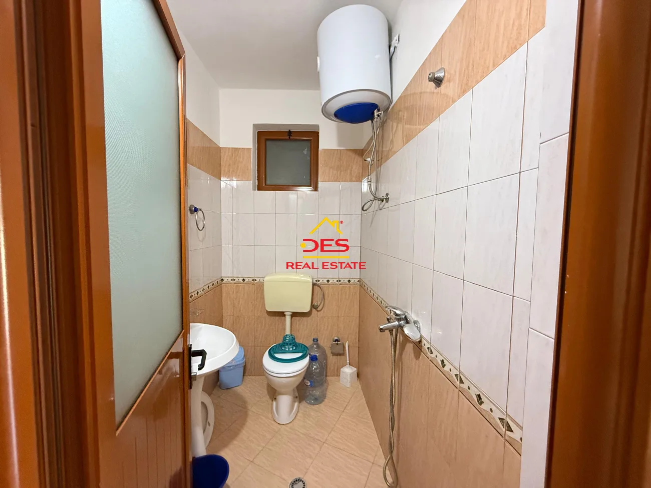 Jepet hotel me qira në ujë të ftohtë ,vlorë