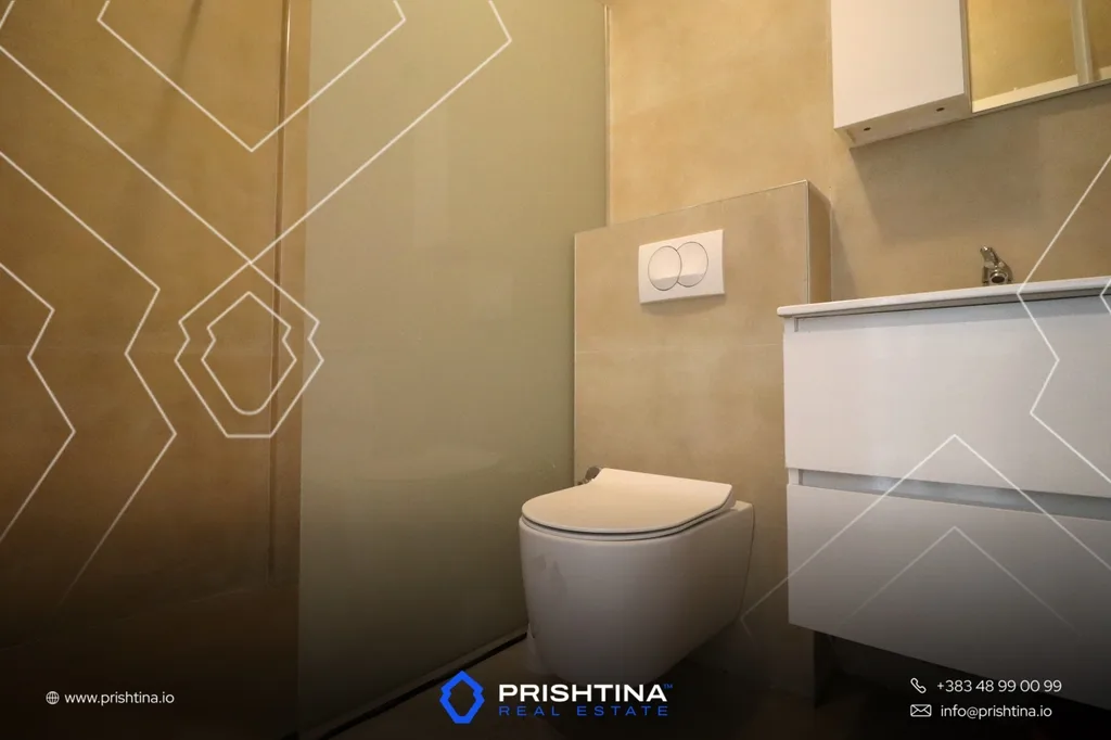 Banesë me qira 90m² në Rrugën C