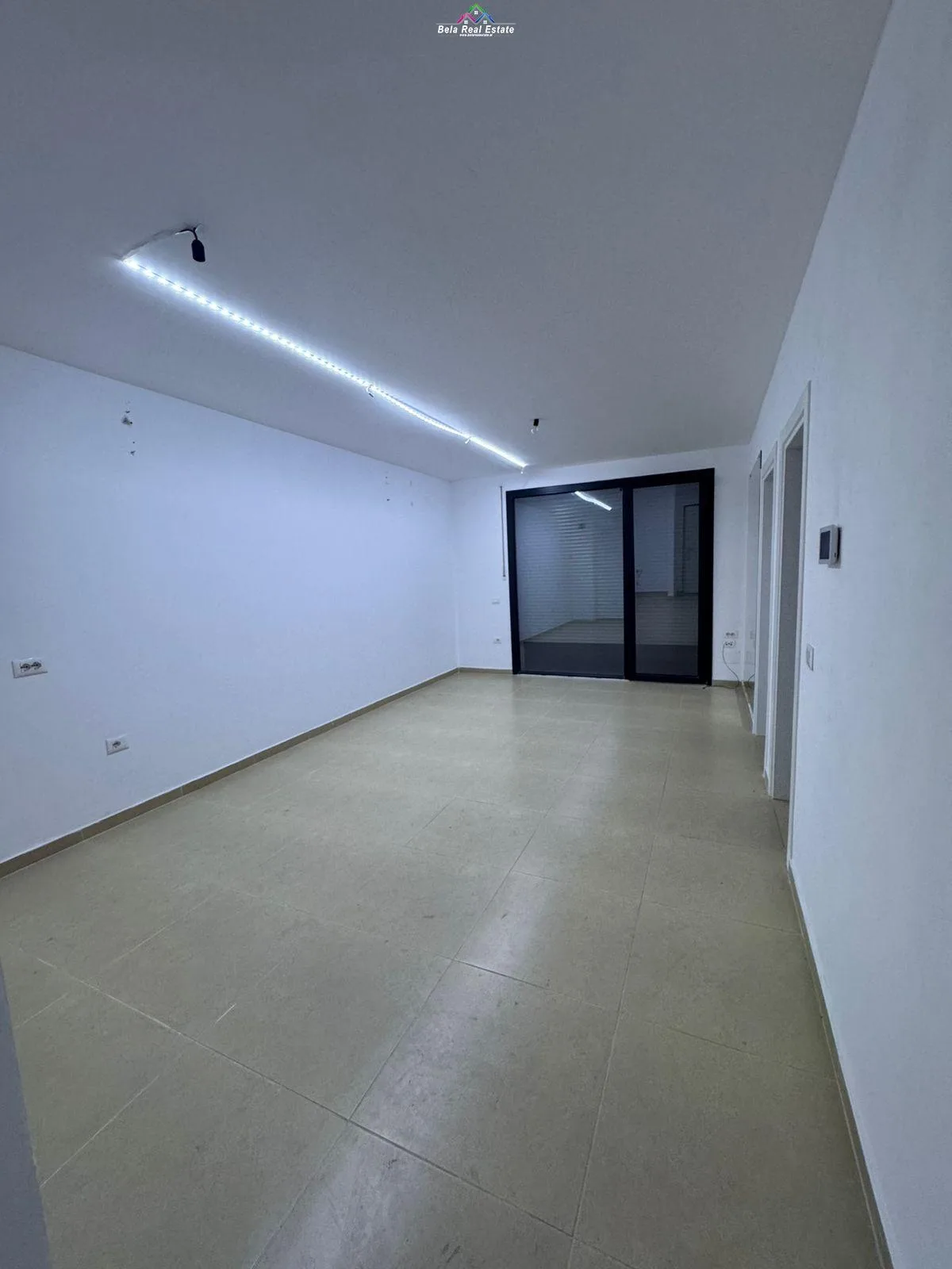 Zyre Me Qera tek Kompleksi Zirkon/ASL (ID BZ2448) Tirane.