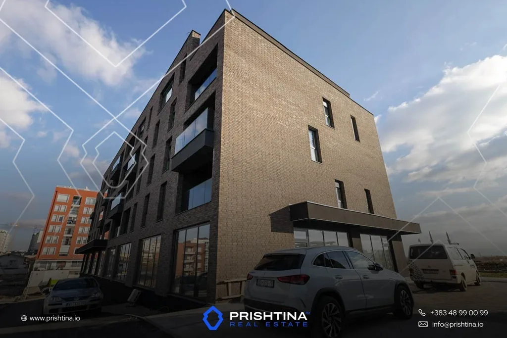 Lokal me #shitje 158m² te Veterniku