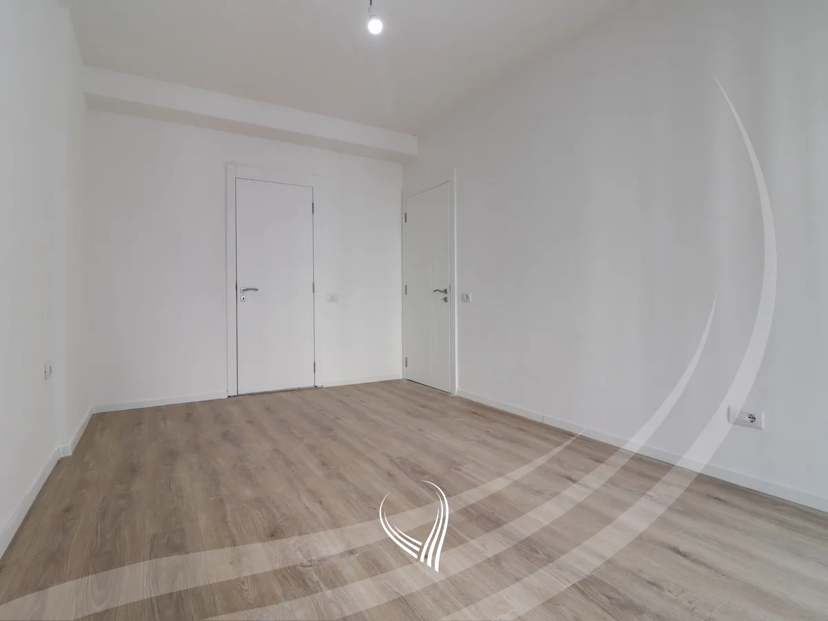 Banesë me 3 dhoma gjumi në shitje në lagjen Prishtina e Re – Grand Tower