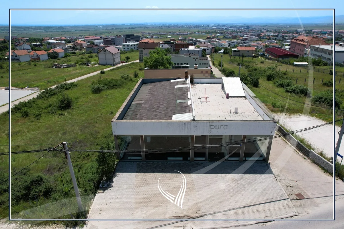 Objekt 601.35m2 në shitje në Veternik