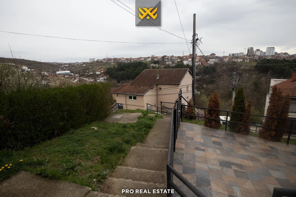 Shtëpi 350m² për #SHITJE në Taslixhe III.