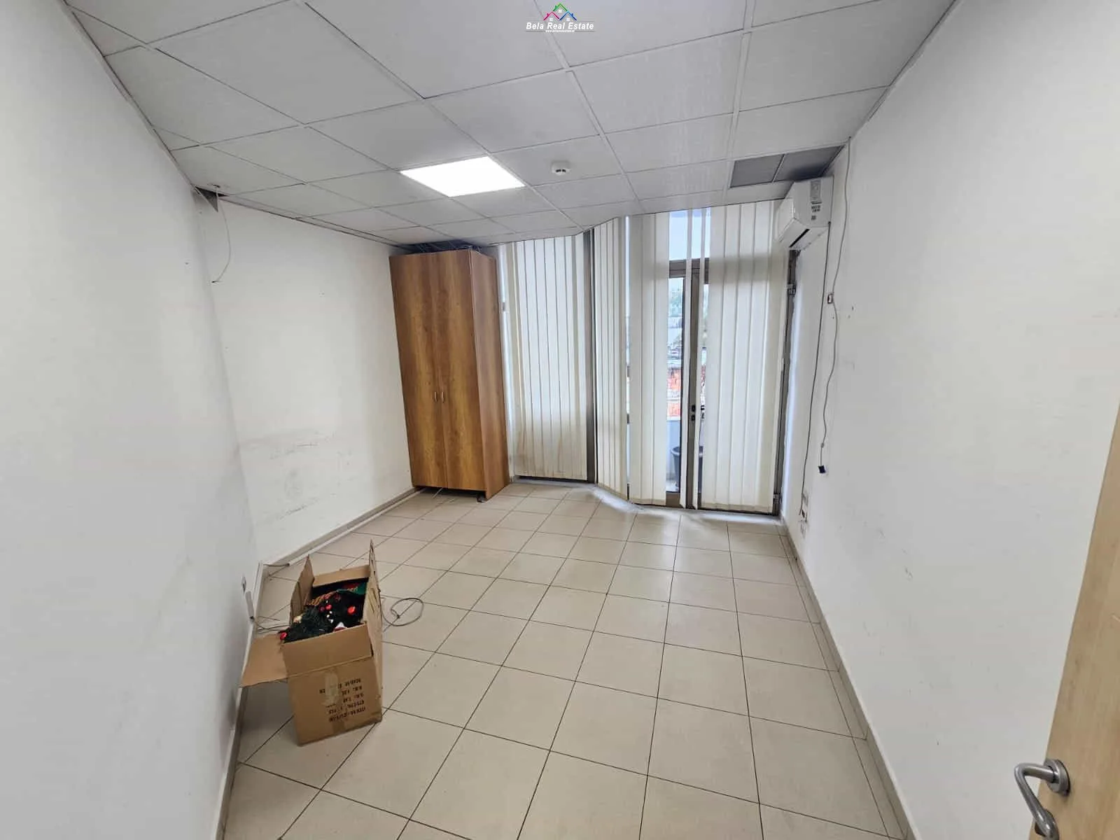 Zyre me Qera Ne Bllok (ID BZ2467) Tirane.