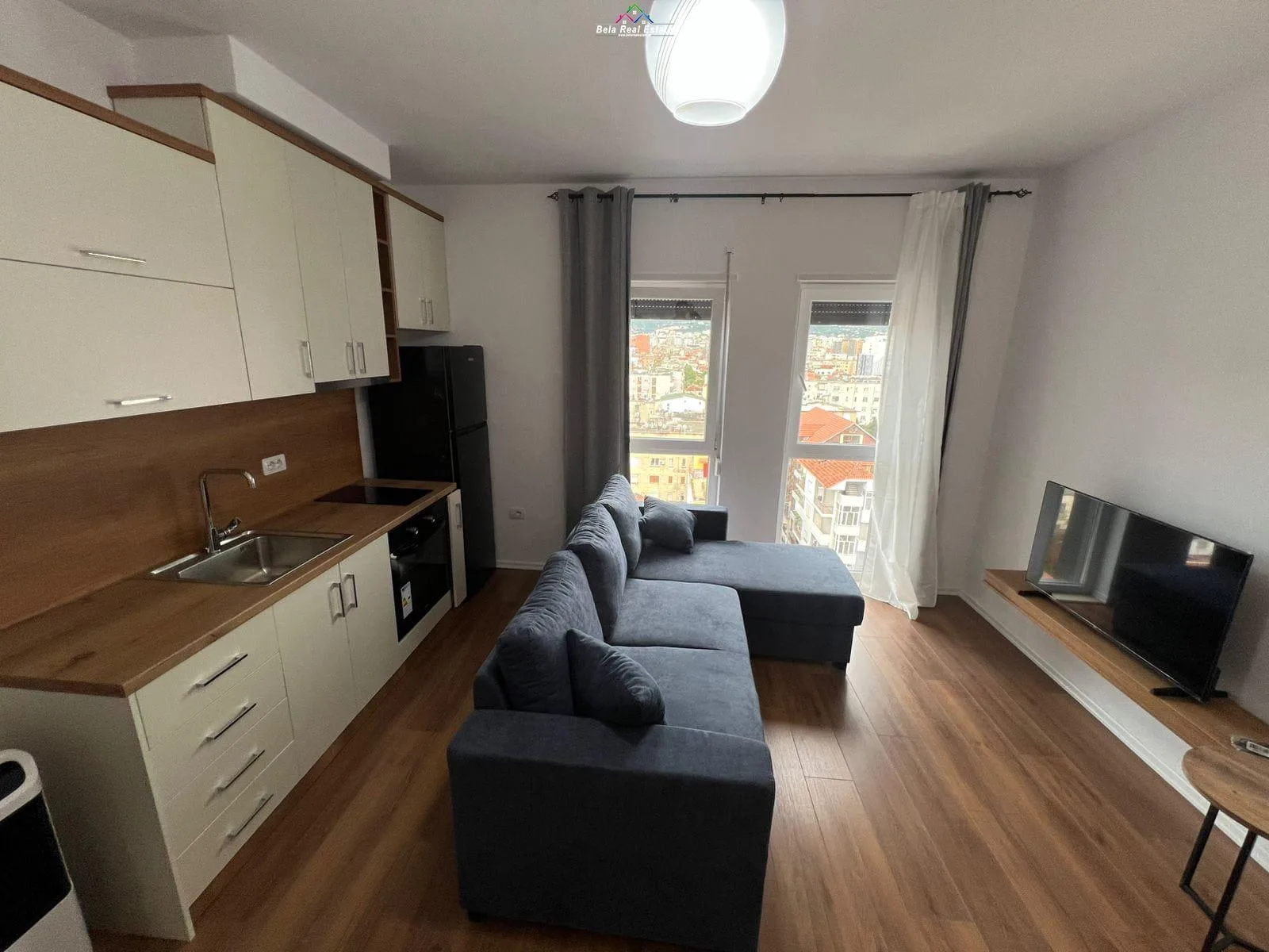 Apartament Me Qera 1+1 tek Shkolla e Kuqe (ID B2101217) Tirane