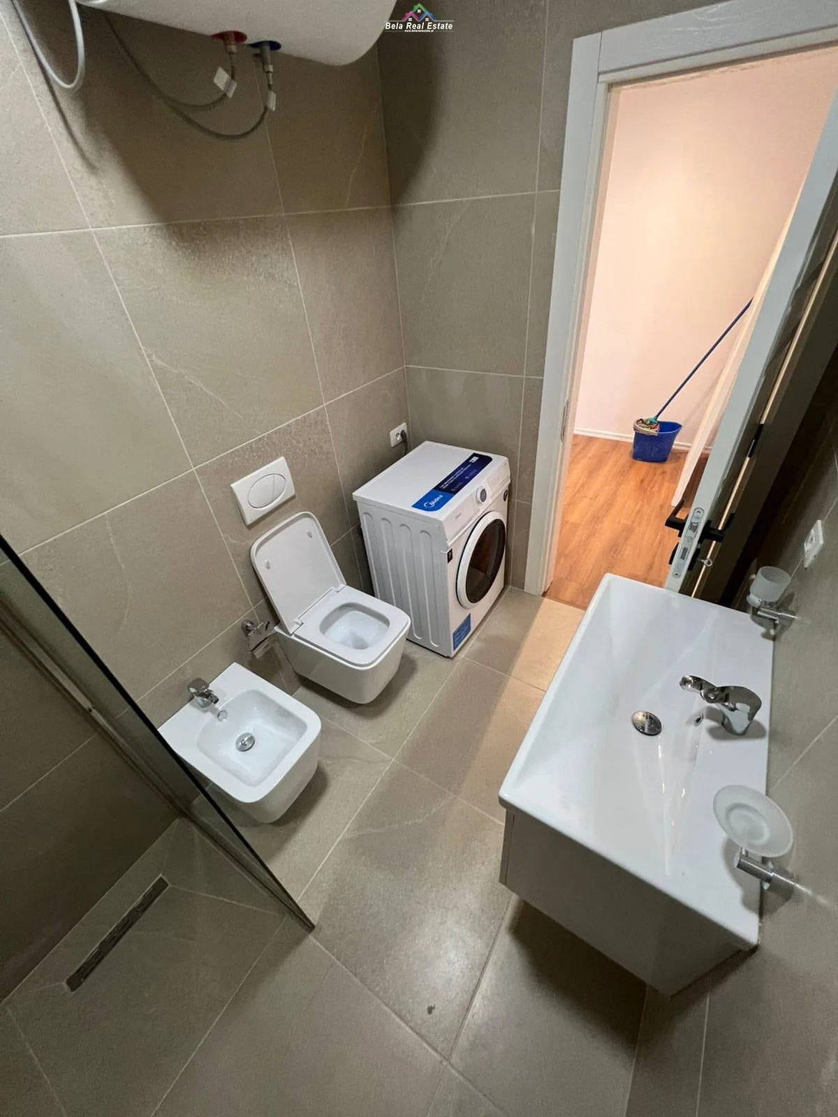 Apartament Me Qera 1+1 tek Shkolla e Kuqe (ID B2101217) Tirane