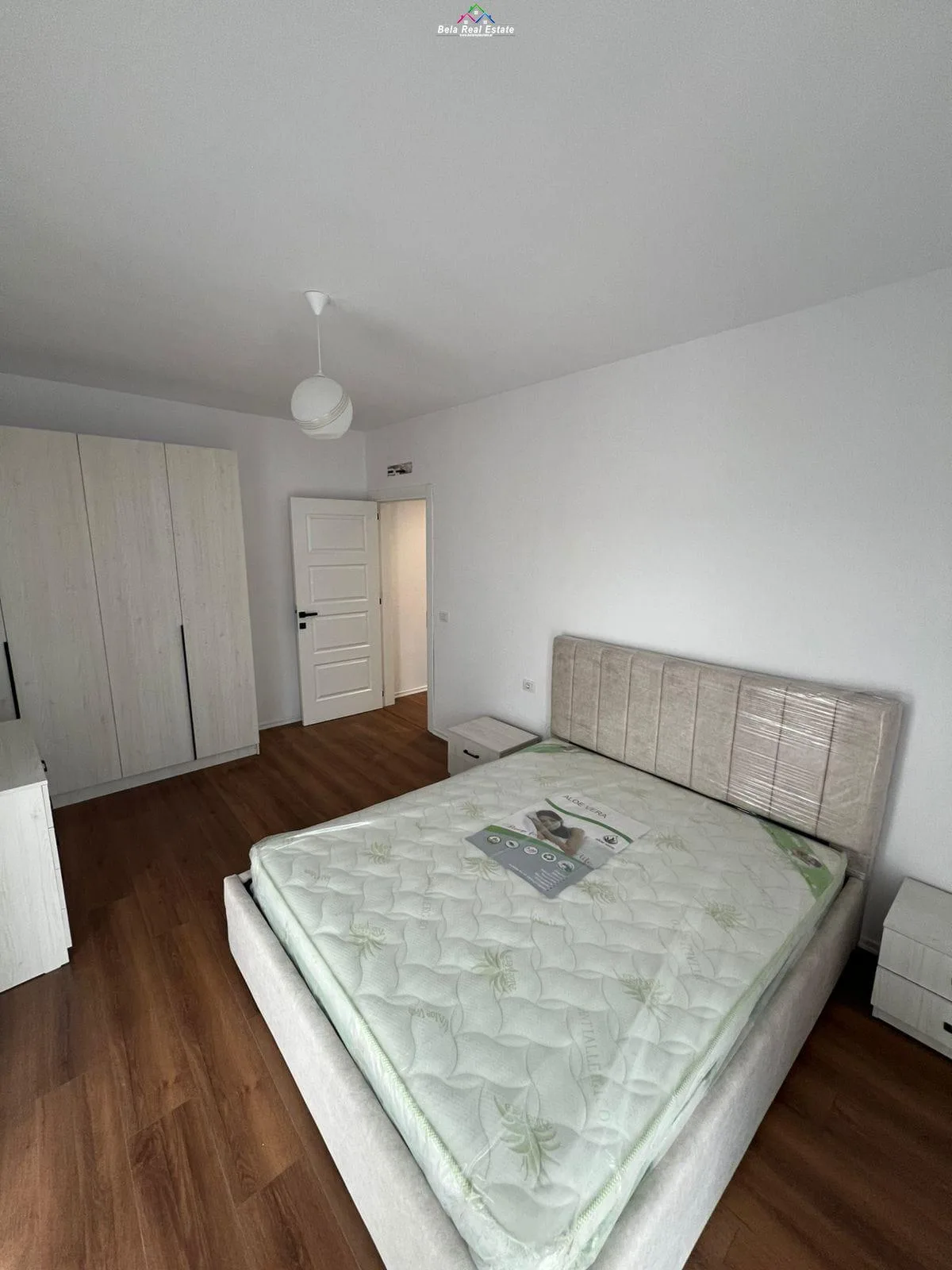 Apartament Me Qera 1+1 tek Shkolla e Kuqe (ID B2101217) Tirane