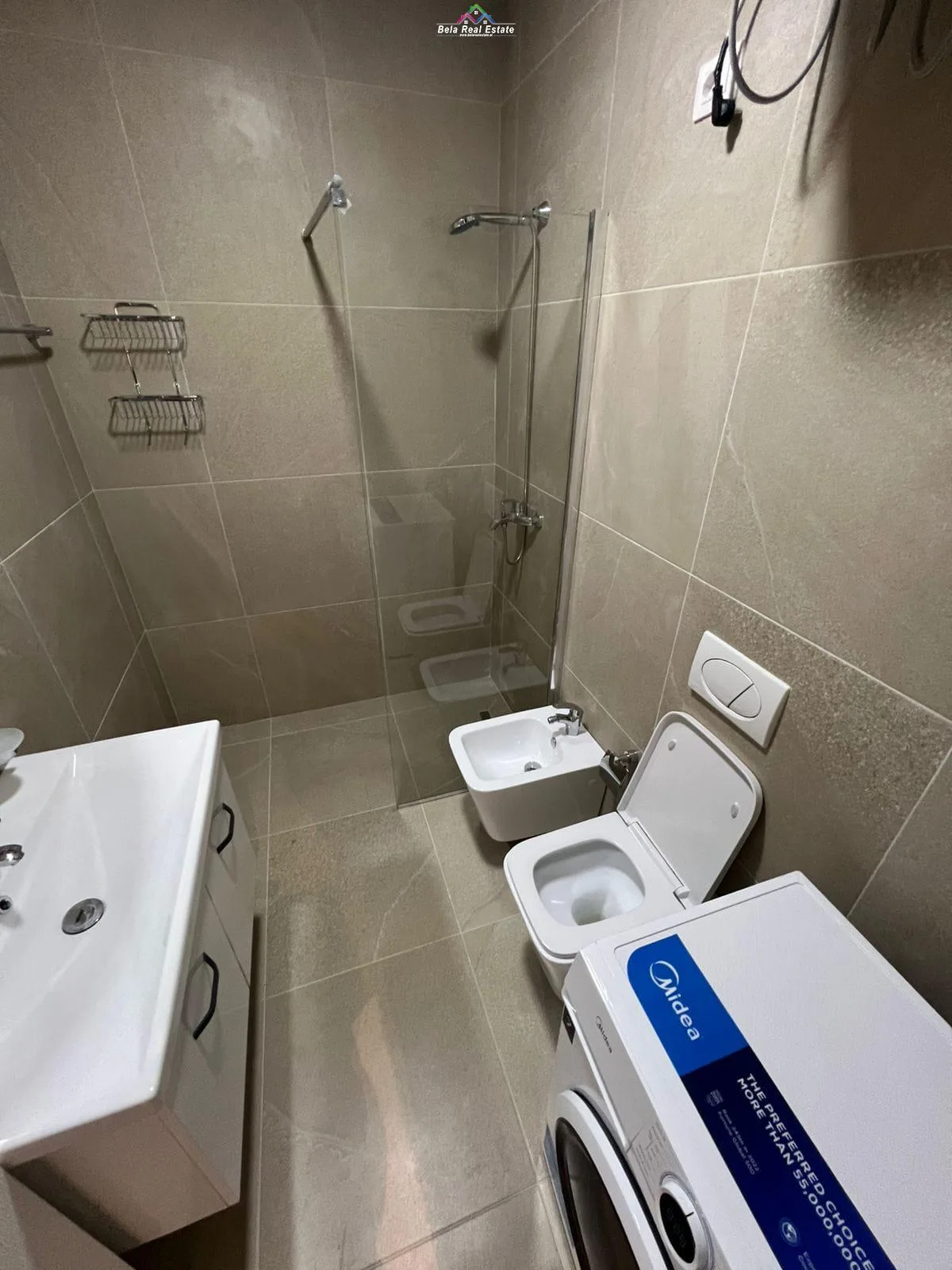 Apartament Me Qera 1+1 tek Shkolla e Kuqe (ID B2101217) Tirane
