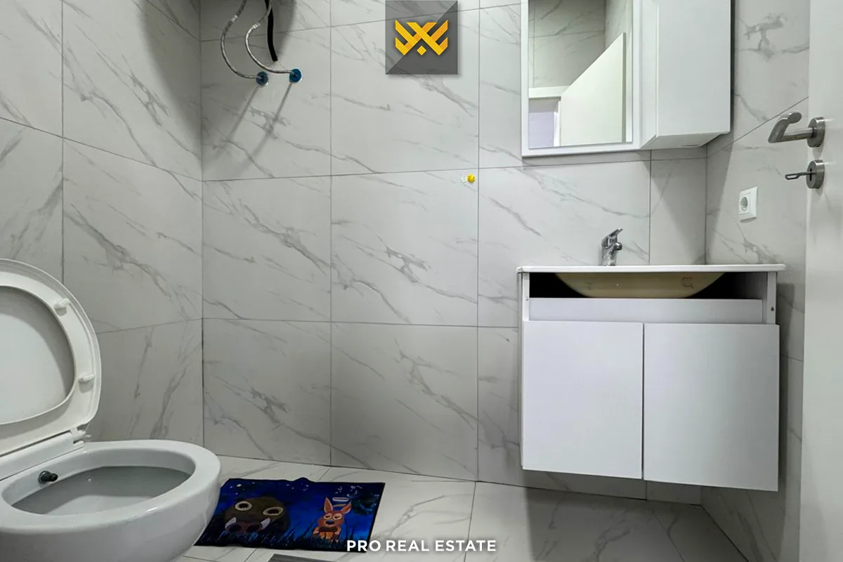 Lokal 185m² me #QIRA në Fushë Kosovë