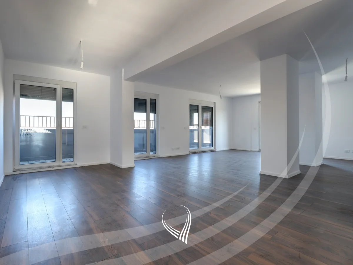 Penthouse me 3 dhoma gjumi në shitje në lagjen Prishtina e Re