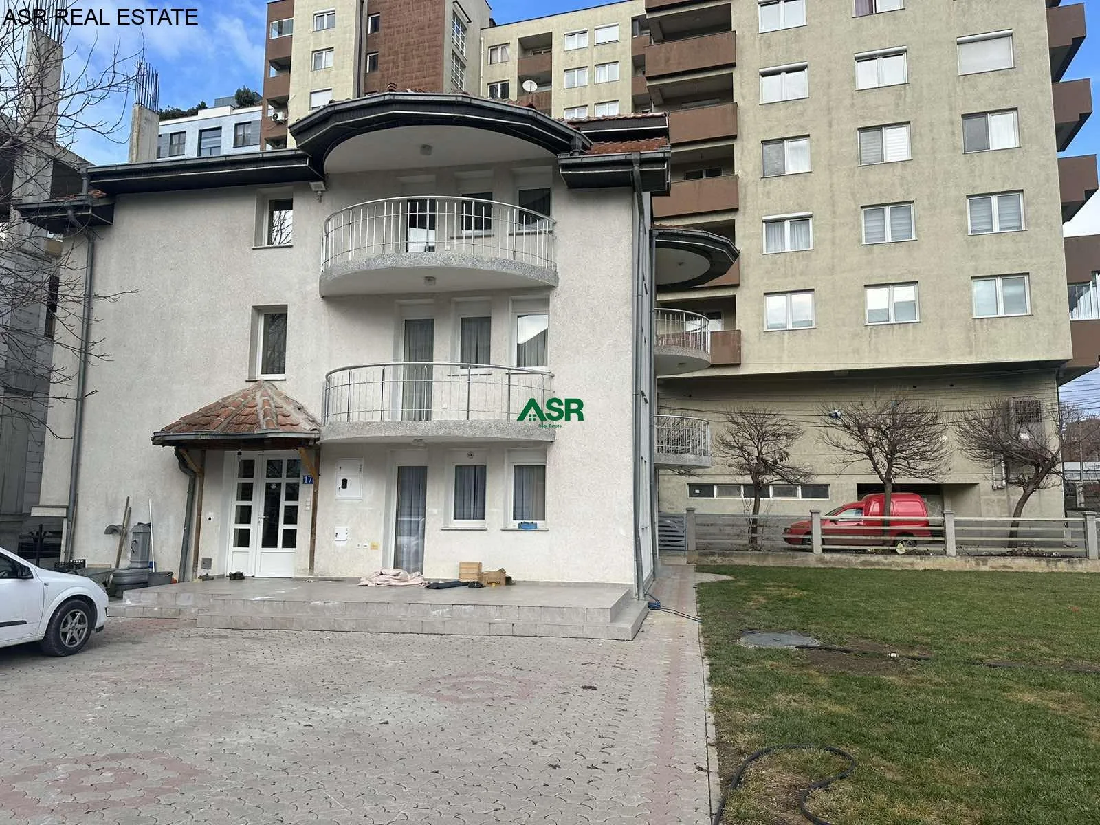Lëshohet #shtepia me #qira në lagjen Emshir