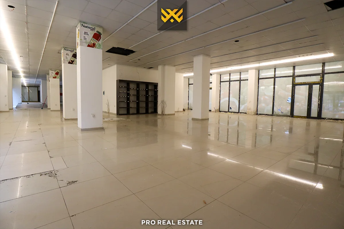 Lokal 250m² me #QIRA në Fushë Kosovë