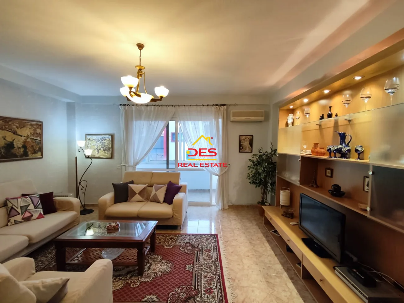Jepet me qira apartament 2+1+2+parkim, blloku, tiranë.