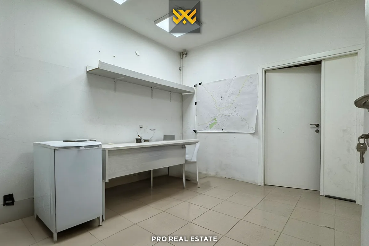 Lokal 130m² me #QIRA te Qafa