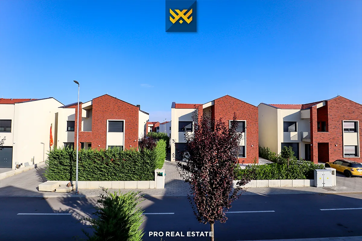 Shtëpi 230m² për #SHITJE në Lagjen Qershia e Re