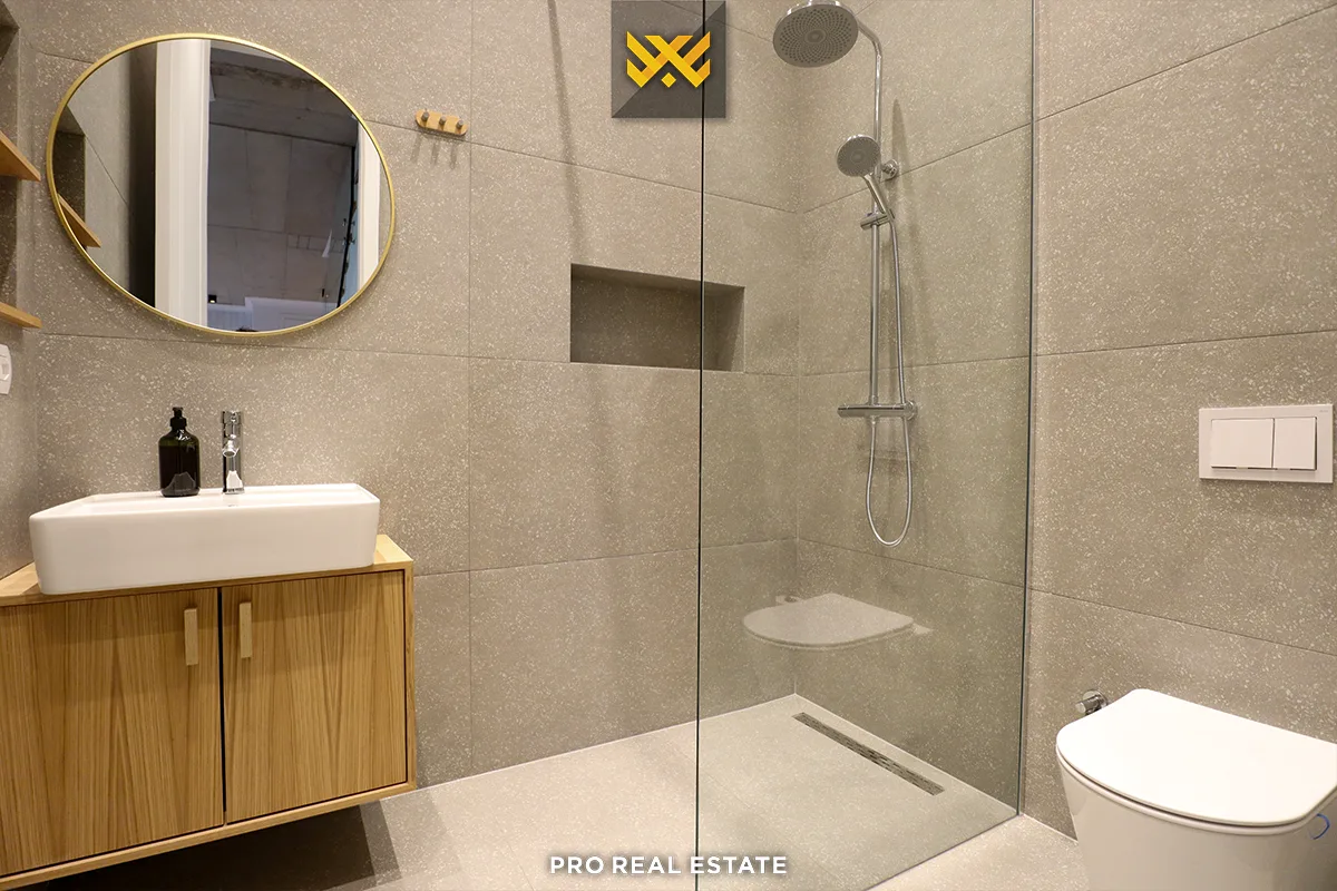 Shtëpi 230m² për #SHITJE në Lagjen Qershia e Re