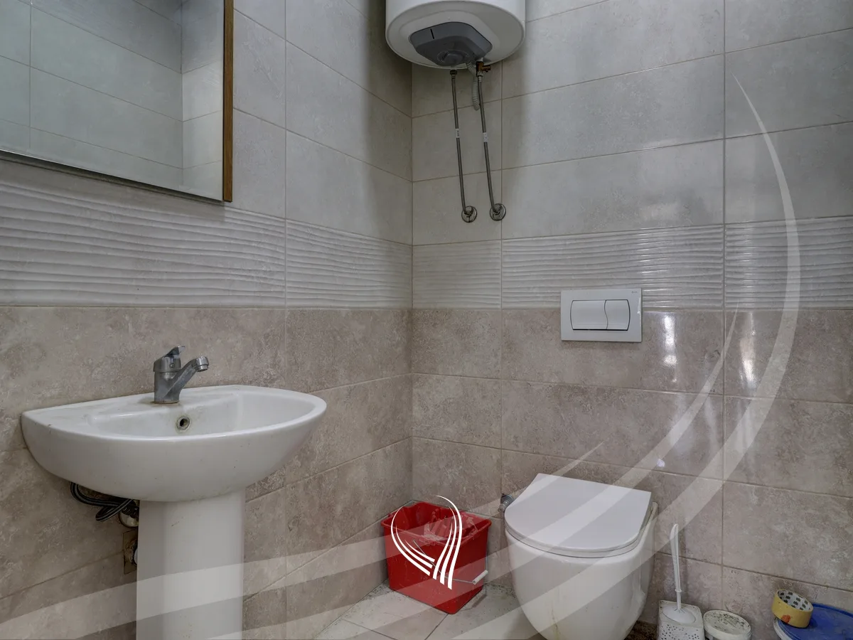 Lokal 42m2 në shitje në lagjen Mati 1 – Art Construction