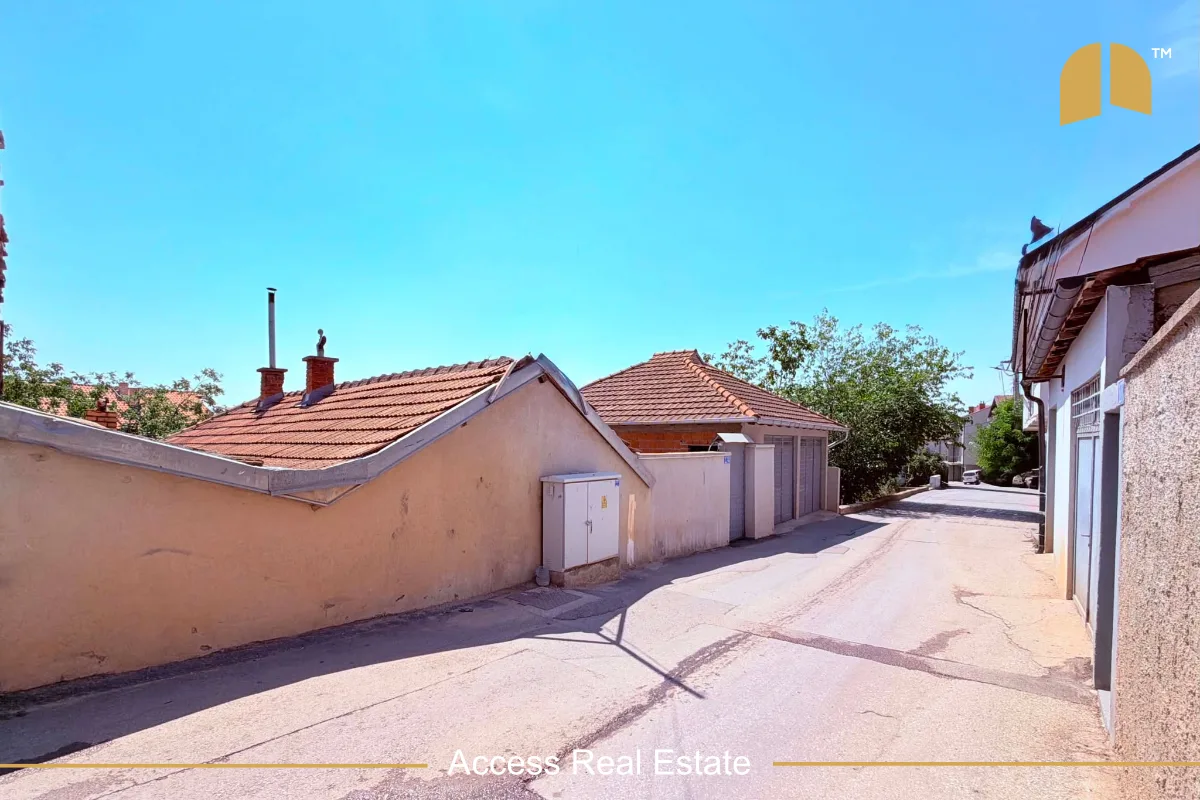 Shtëpi në SHITJE me FLETE POSEDUESE – 3 dhoma gjumi + 3.77 Ari + 2 garazha – Taslixhe