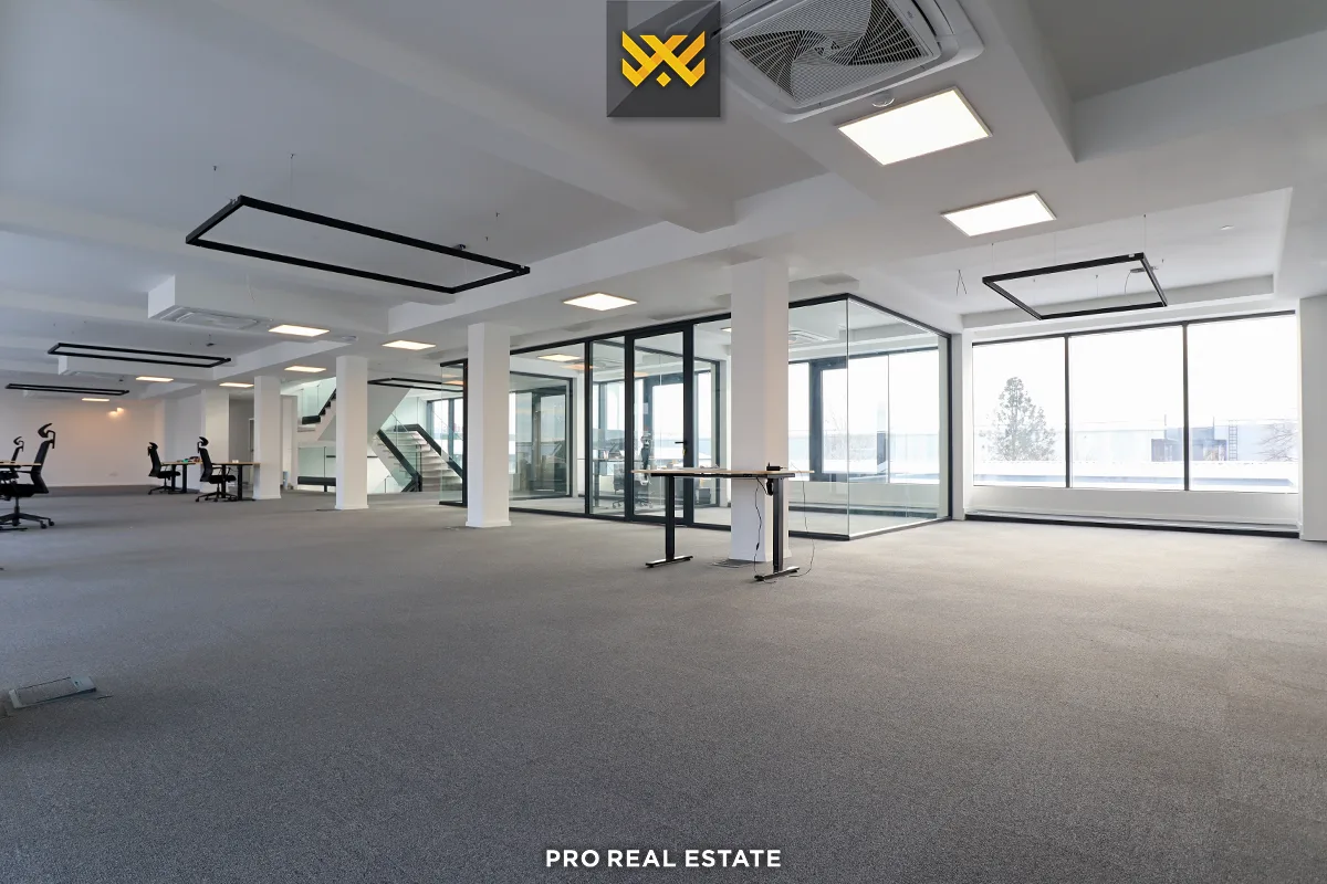 Objekt 1400m² me #QIRA në Zonën Industriale, Fushë Kosovë