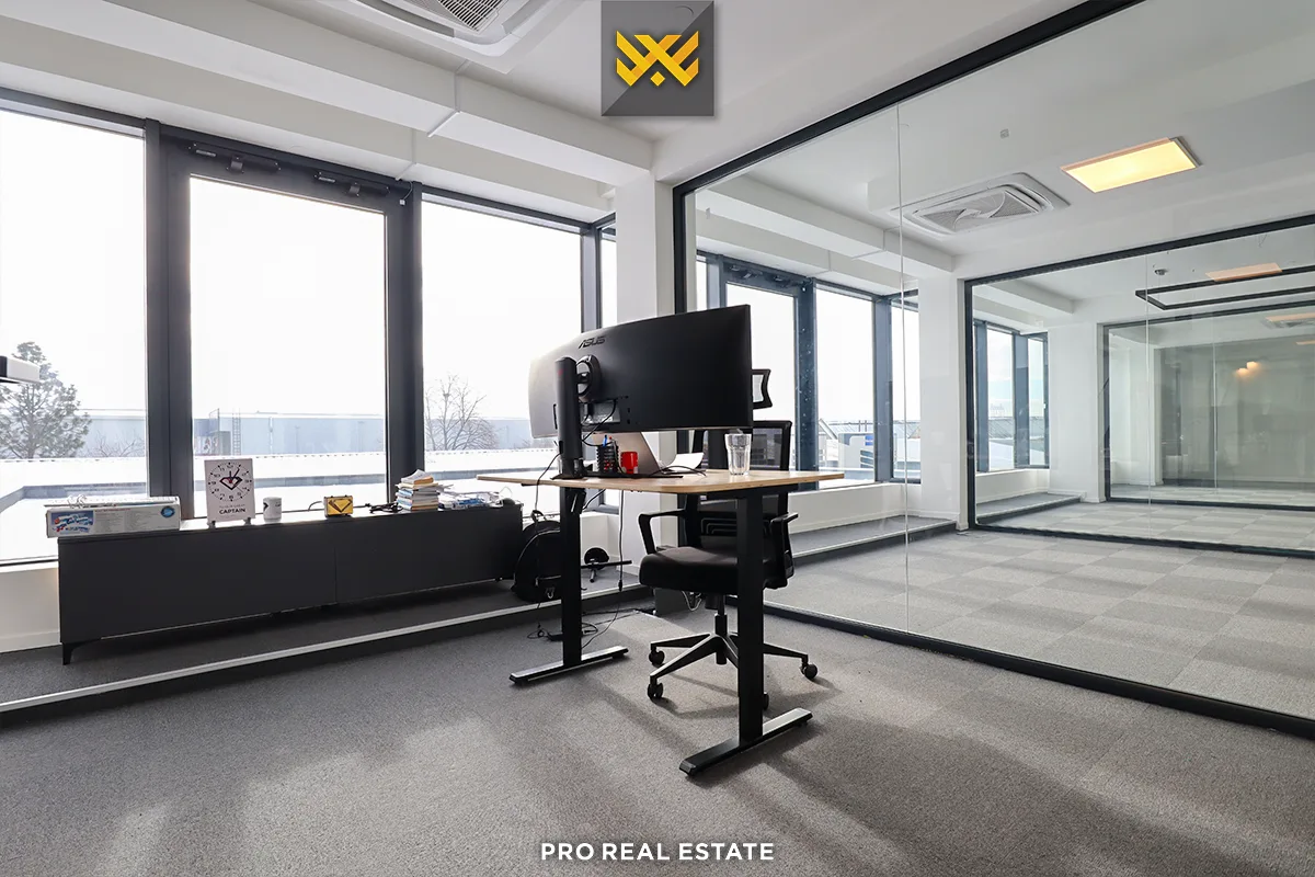 Objekt 1400m² me #QIRA në Zonën Industriale, Fushë Kosovë