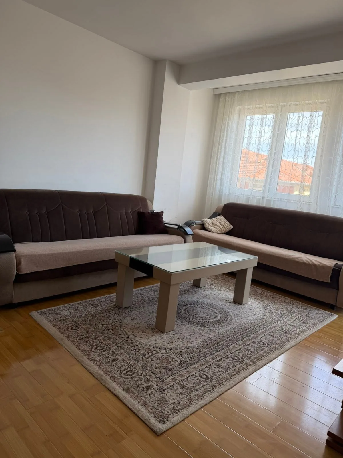 Banesë me qira 1+1 në Fushë Kosovë