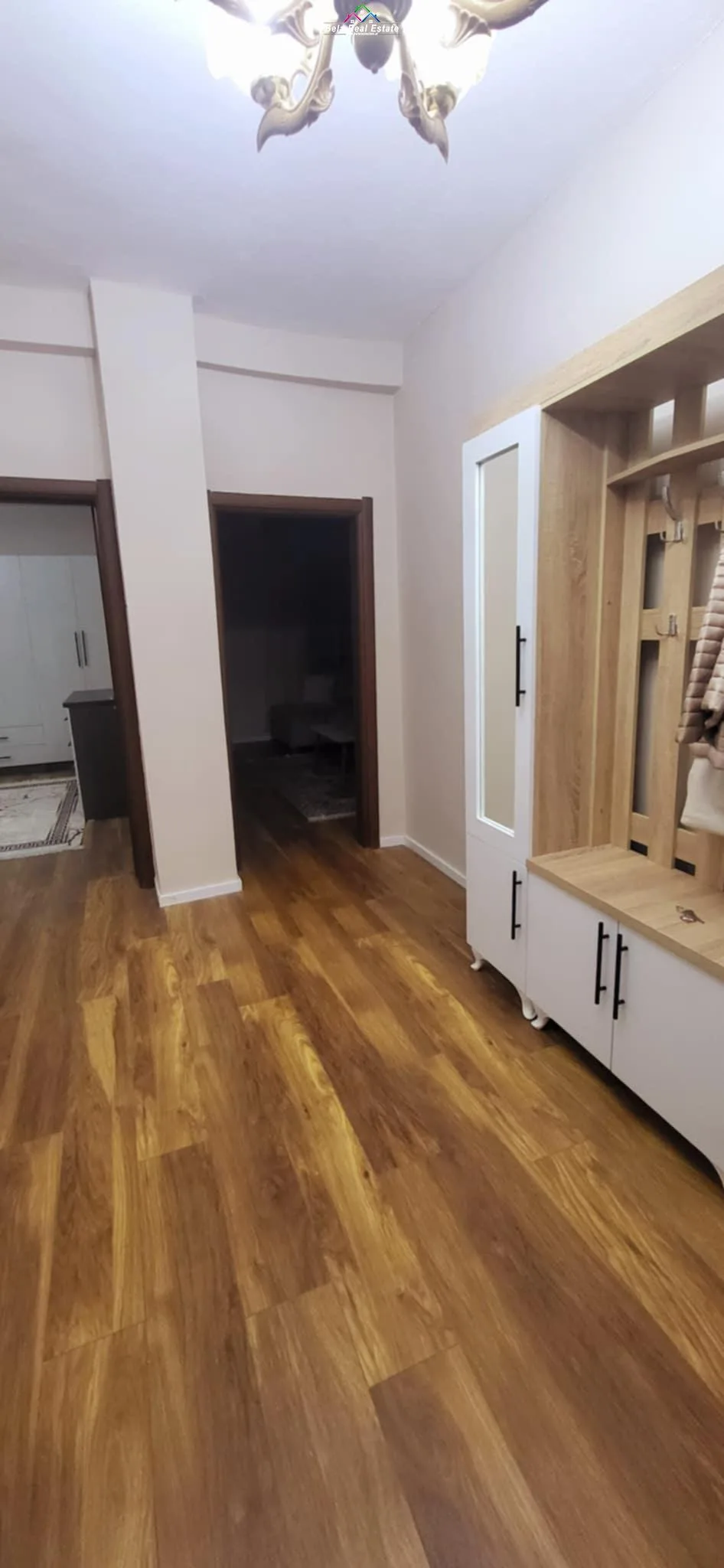 Apartament Me Qera 2+1 Tek Myslym Shyri (ID B2201100) Tirane.
