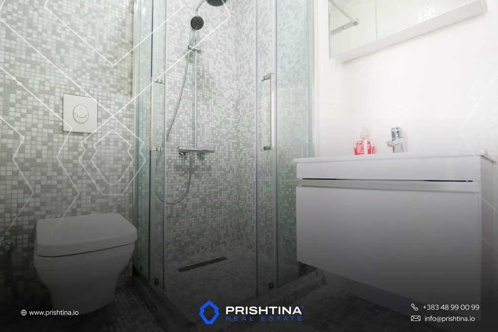 Shtëpi me qira 450m² në Veternik