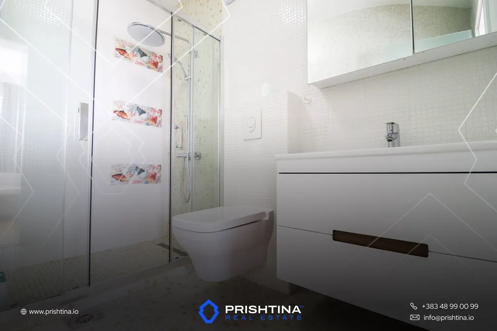 Shtëpi me qira 450m² në Veternik