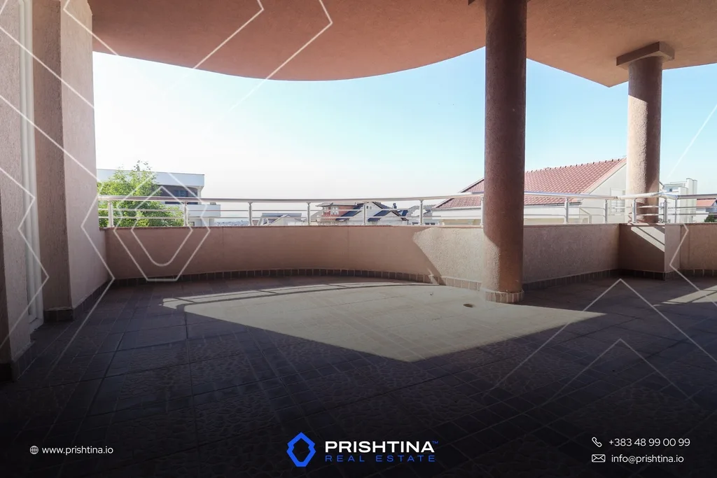 Shtëpi me qira 450m² në Veternik