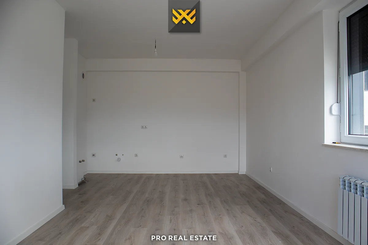 Zyrë 97m² me #QIRA në Lakrishtë.