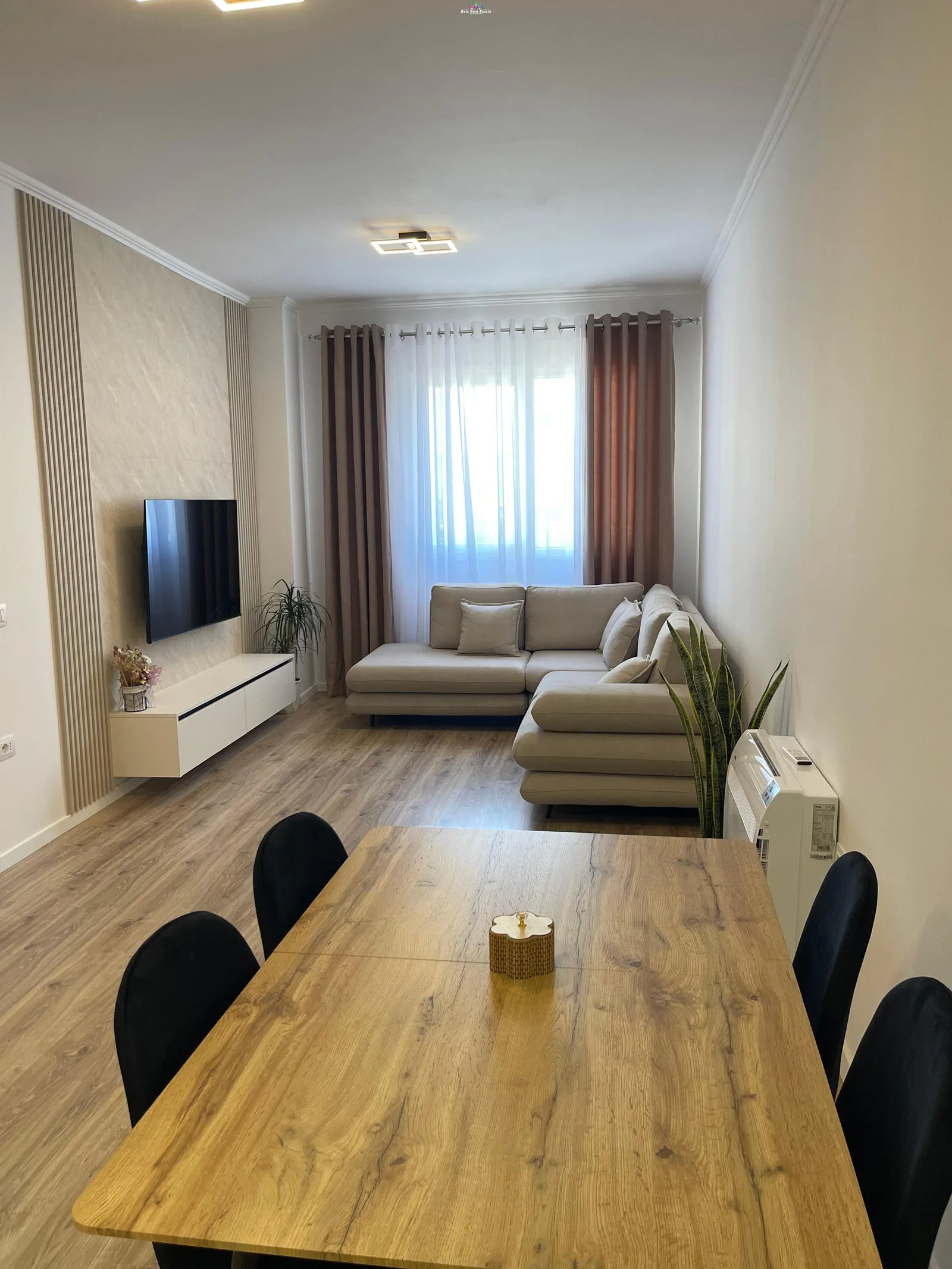 Apartament Me Qera 1+1 Tek Dritan Hoxha (ID B2101661) Tirane