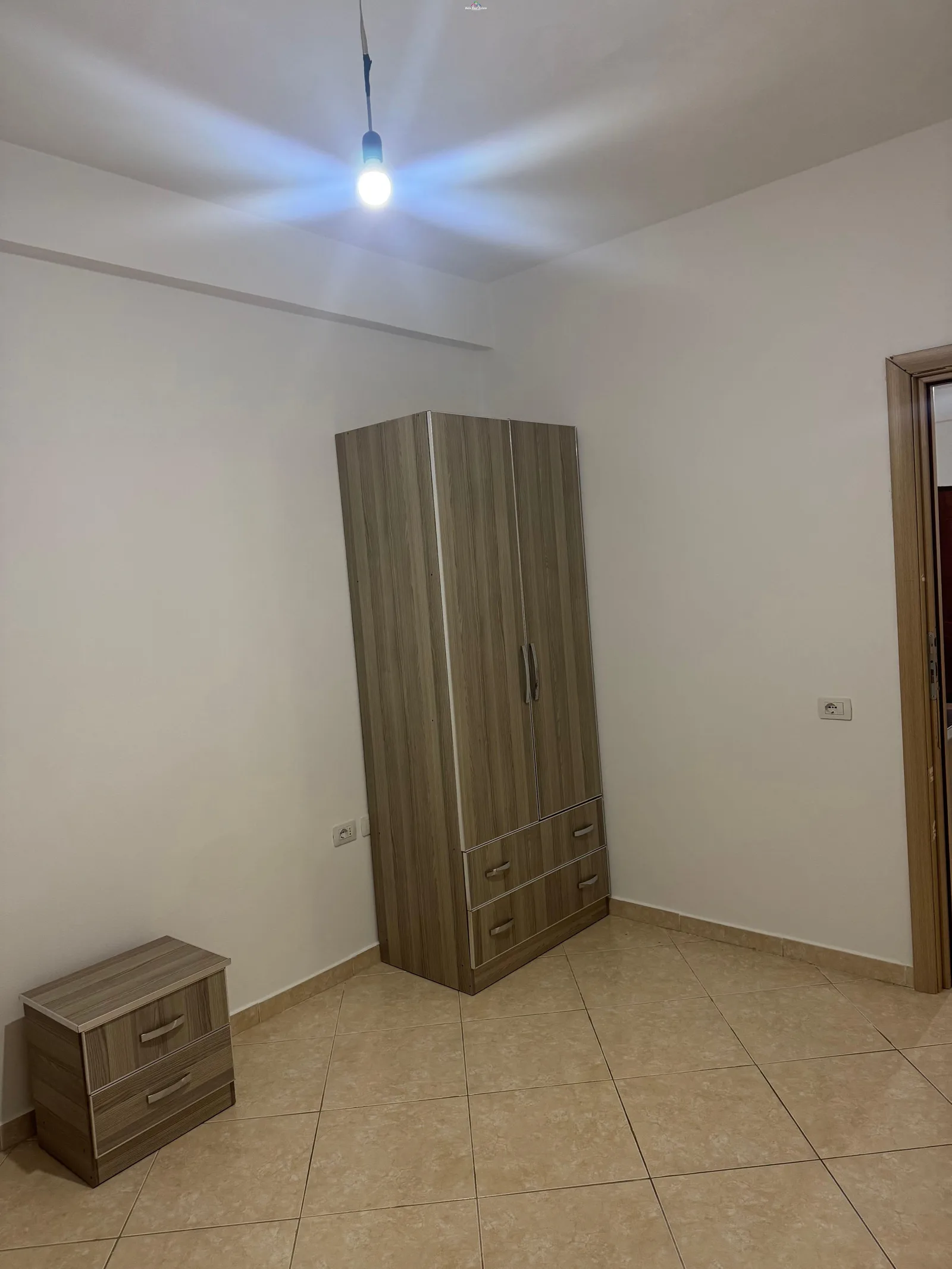 Vile Me Qera 1+1 Tek Kodra e Priftit ( ID BV22582) Tirane