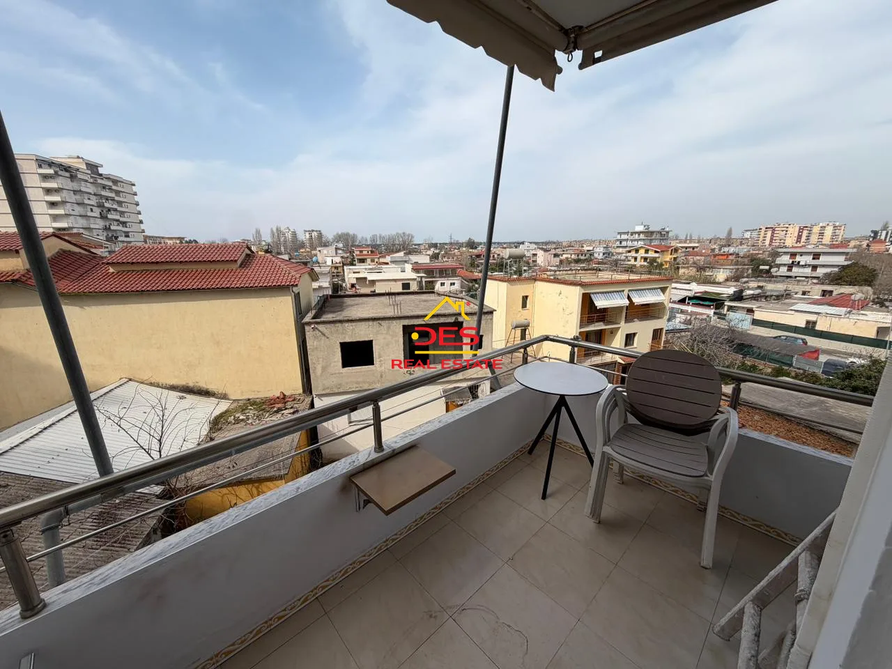 JEPET ME QIRA APARTAMENT 2+1 PRANË PORTIT ,VLORË 📍 Te Ish- Karburant Vola
