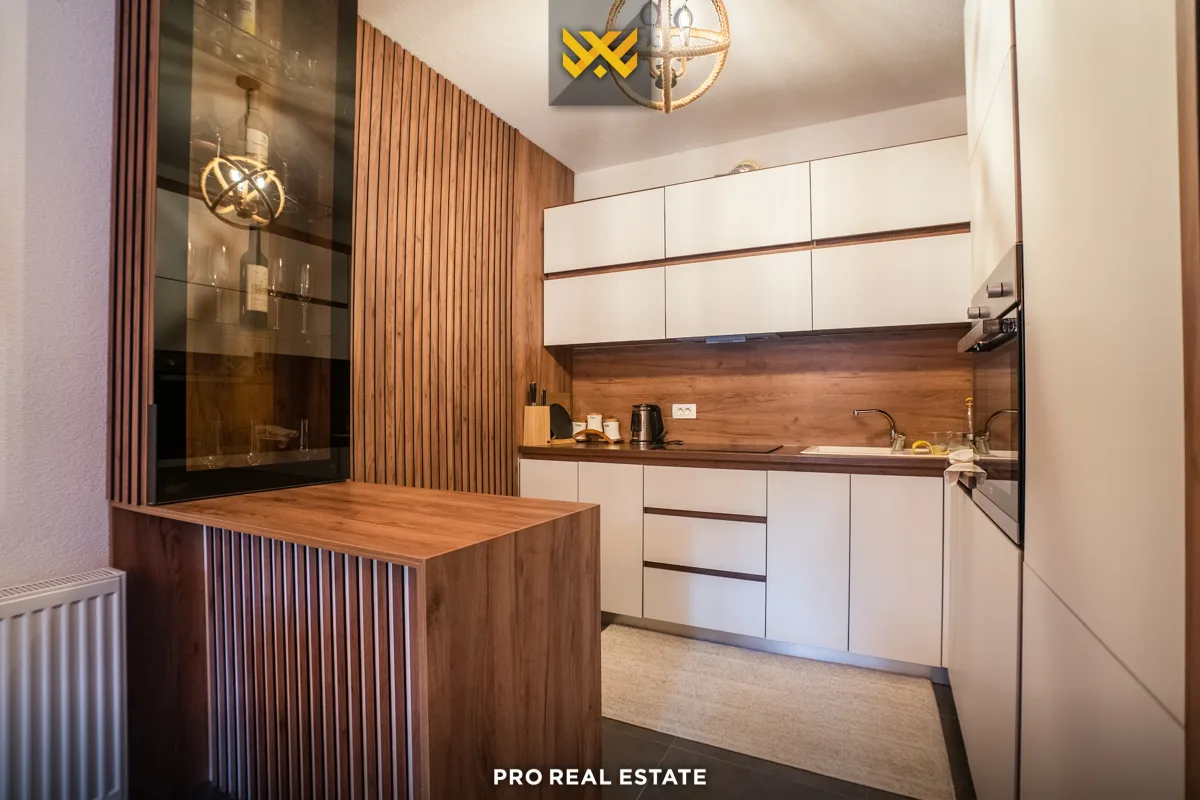 Villë 210m² për #SHITJE në Brezovicë