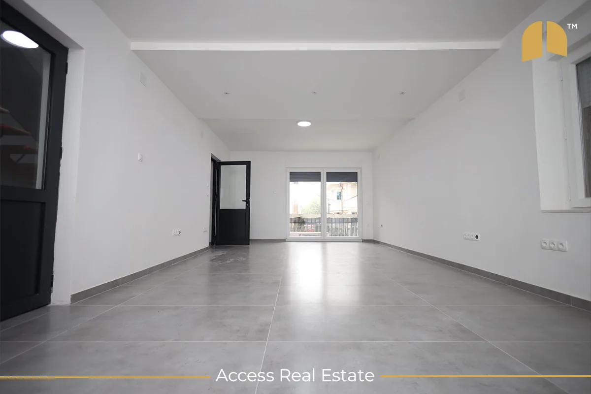 Shtëpi me QIRA - 4 dhoma gjumi - Pejton - 290m²