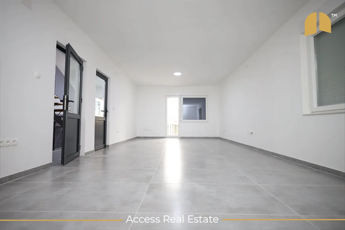 Shtëpi me QIRA - 4 dhoma gjumi - Pejton - 290m²