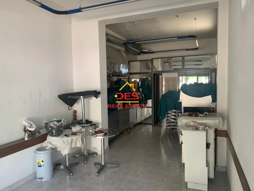 Shitet ambient biznesi në rrugën “11 nëntori”, elbasan.