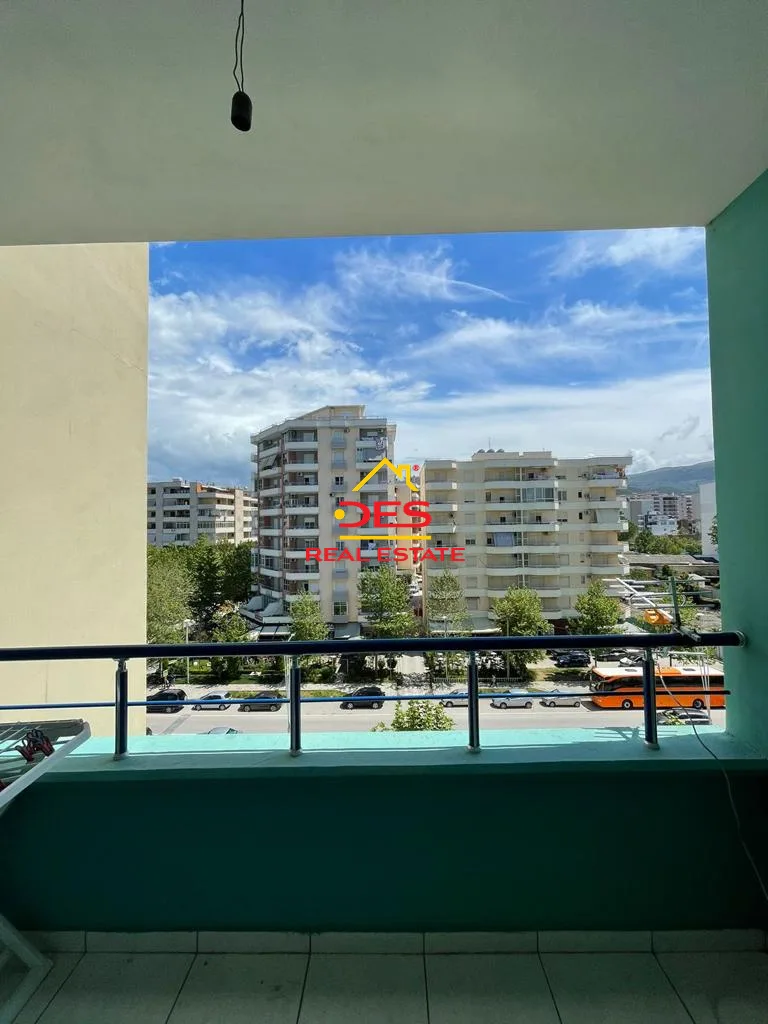 Shitet apartament 1+1 në transballkanike,vlorë