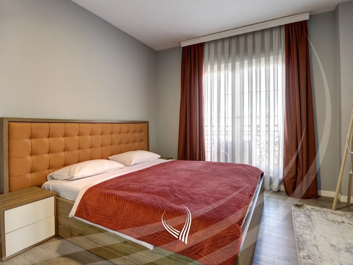 Banesë me 2 dhoma gjumi me qira në lagjen Qafa