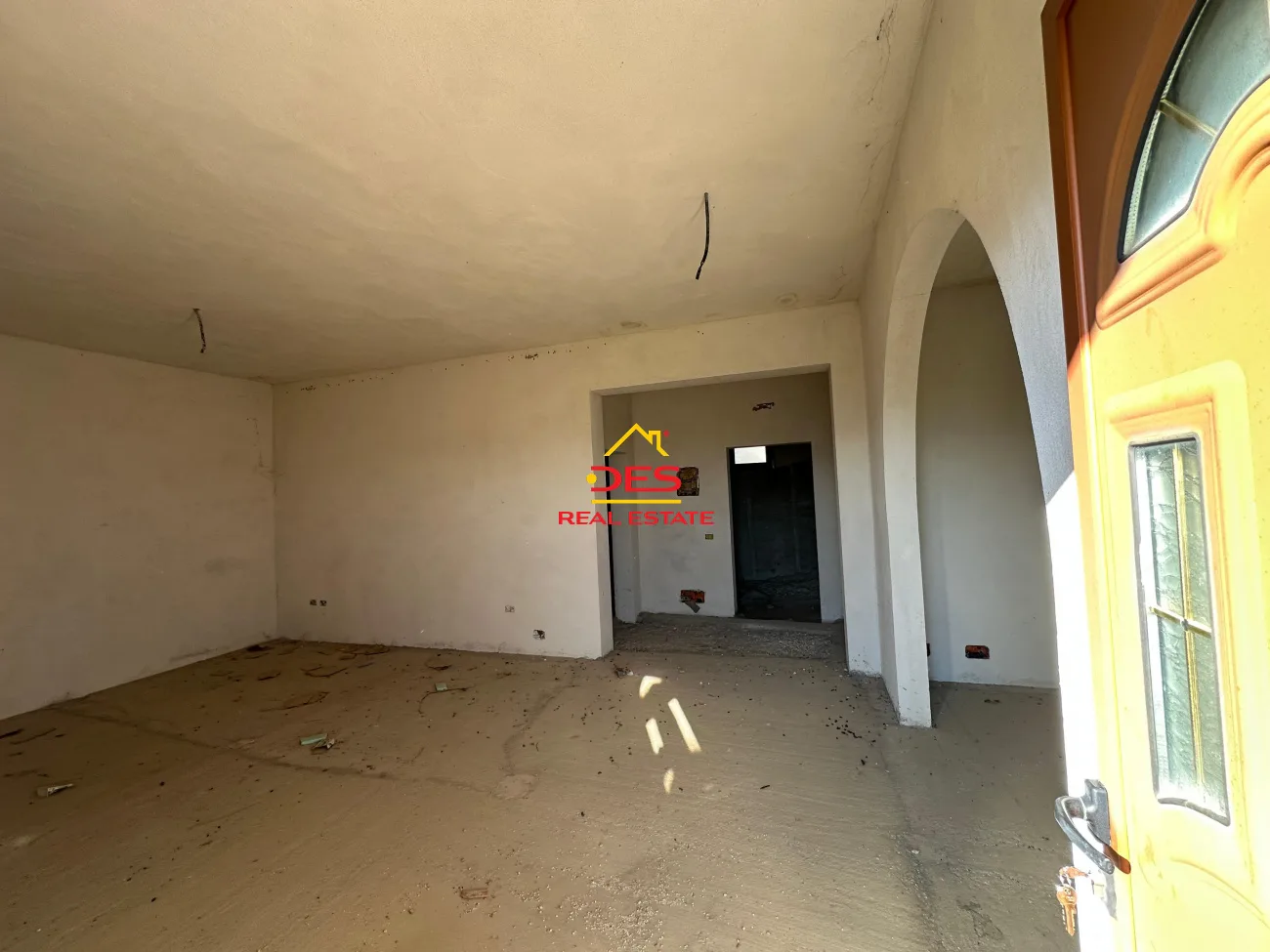 Shitet shtëpi private 1-katëshe – babicë e madhe, kodër, vlorë