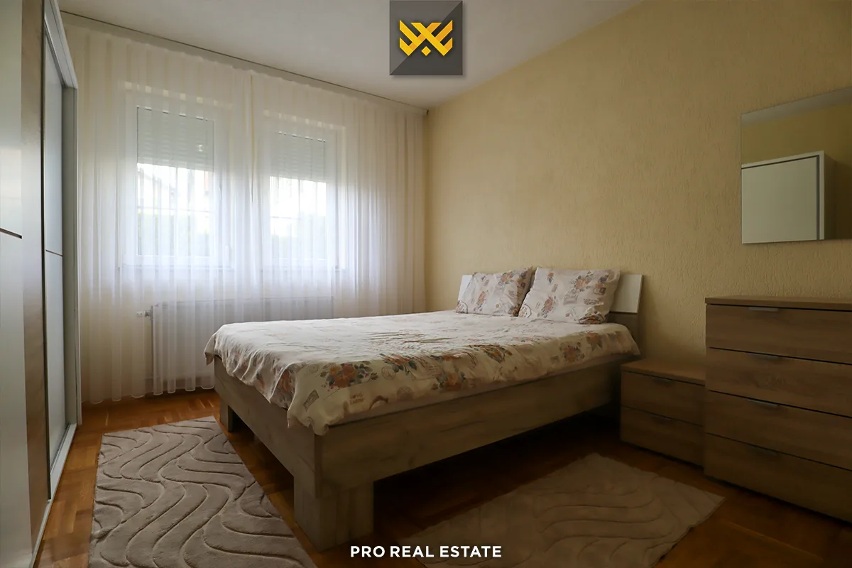 Kat shtëpie 80m² me #QIRA në Emshir