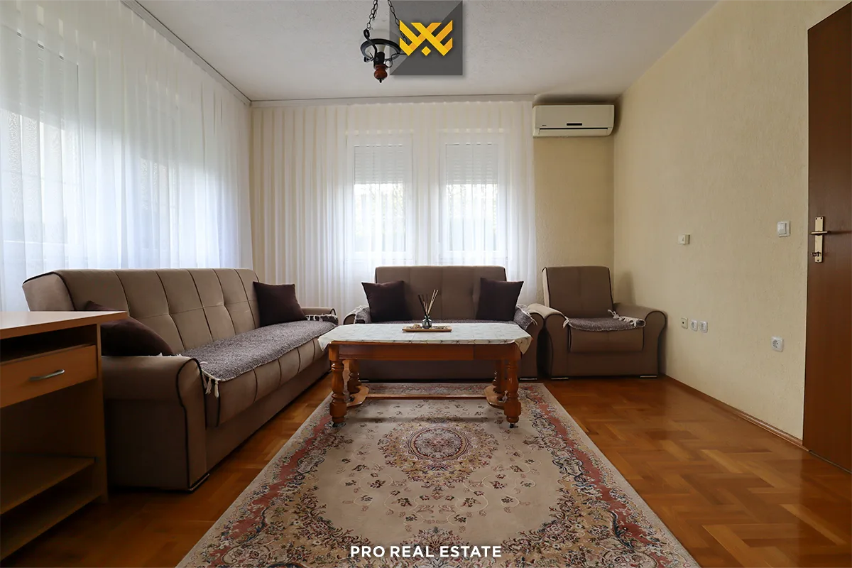 Kat shtëpie 80m² me #QIRA në Emshir