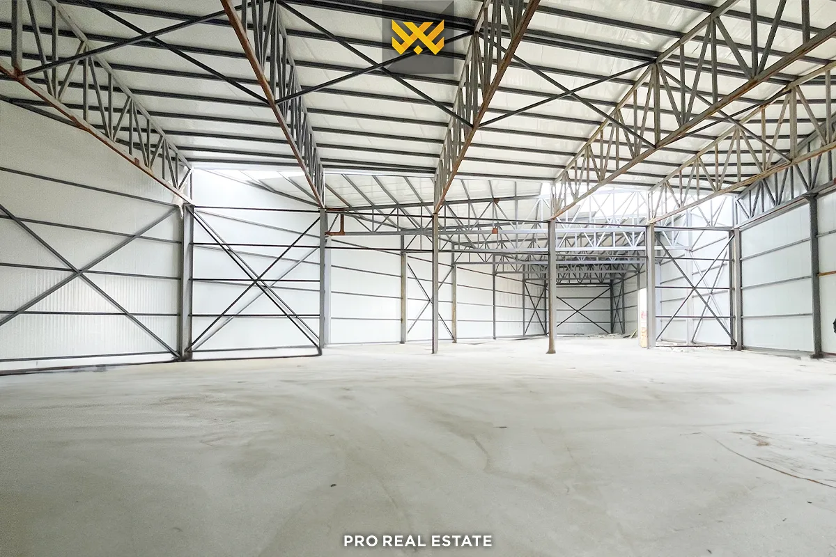 Depo 2205m² me #QIRA në Magjistralen Prishtinë - Lipjan